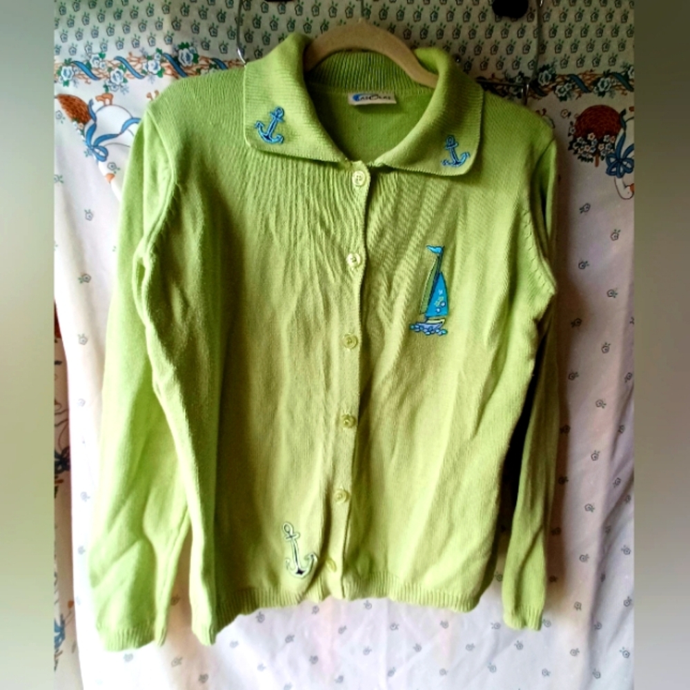 Vintage Cozy Green Cardigan with Nautical Embroidery